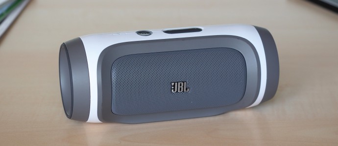 JBL Charge – Bluetooth Lautsprecher mit Ladefunktion